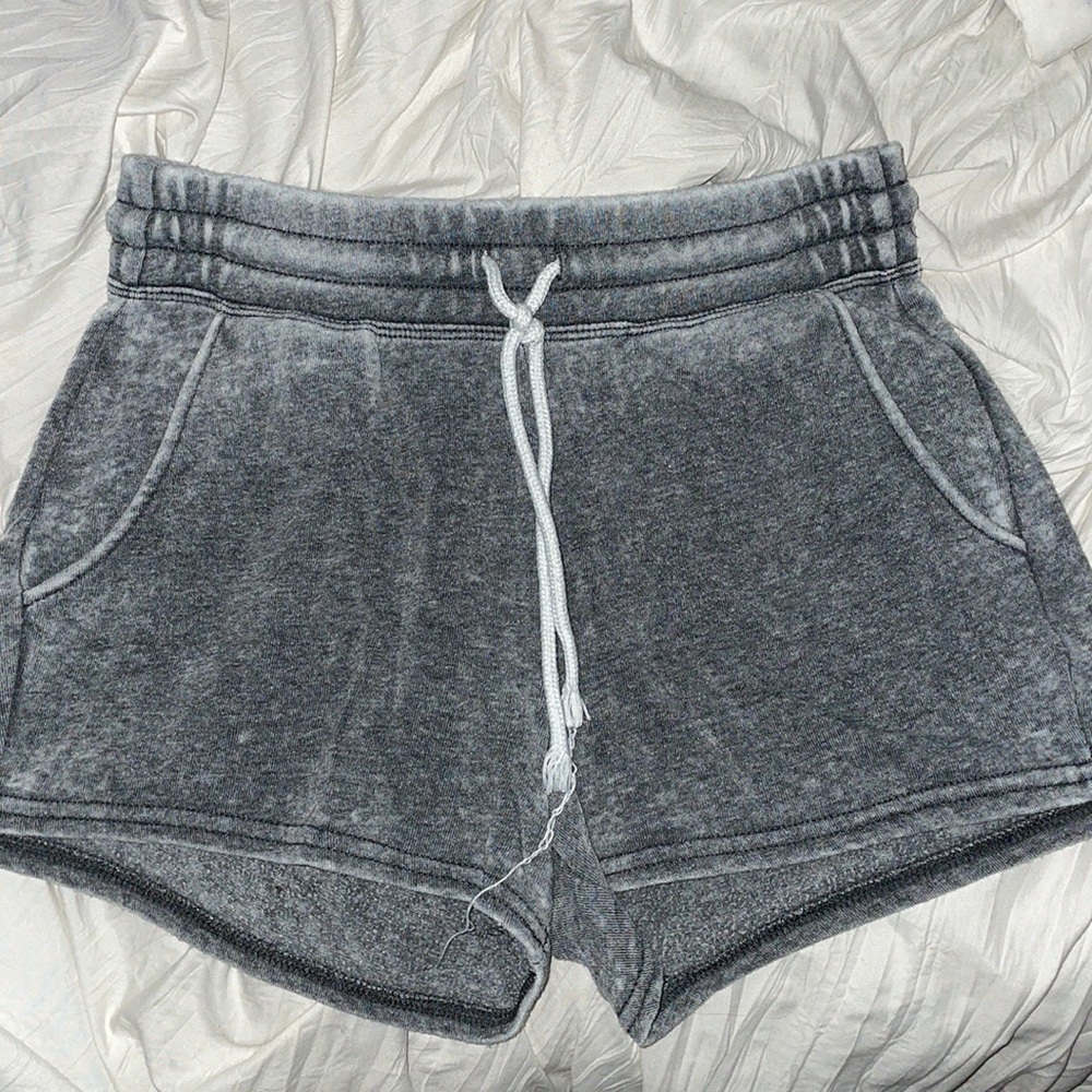 Size Small 2 Liv shorts - grey